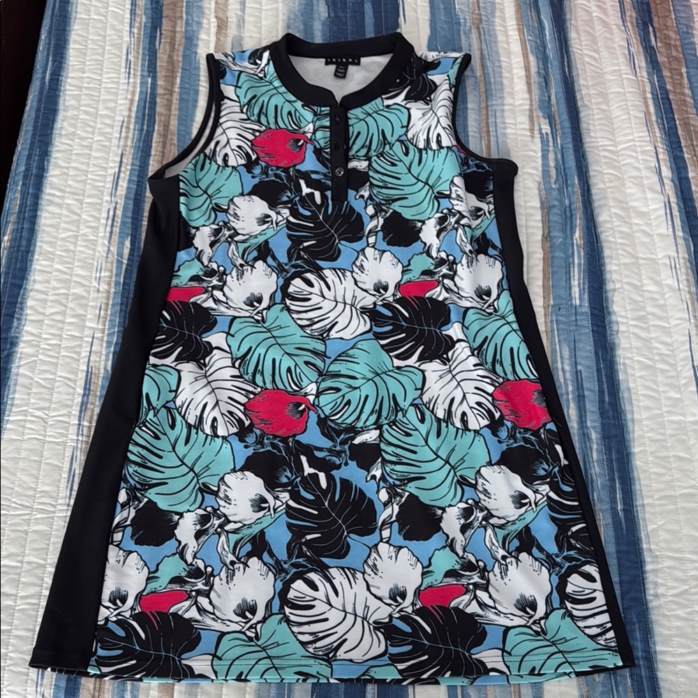 Green Mini Sundress with Sleeveless Design and Crew Neck for Casual Wear